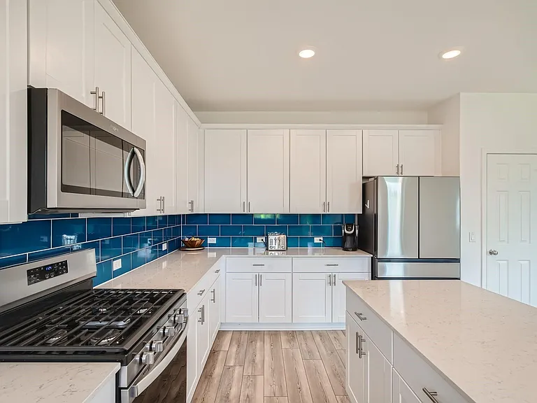 5301 Hallowell Ct — Photo 12