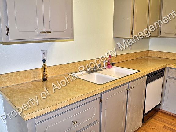 4th image of 6901 W Freemont St