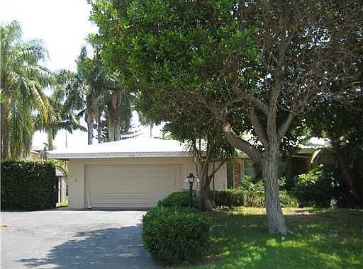 1st image of 2790 NE 31st Ct
