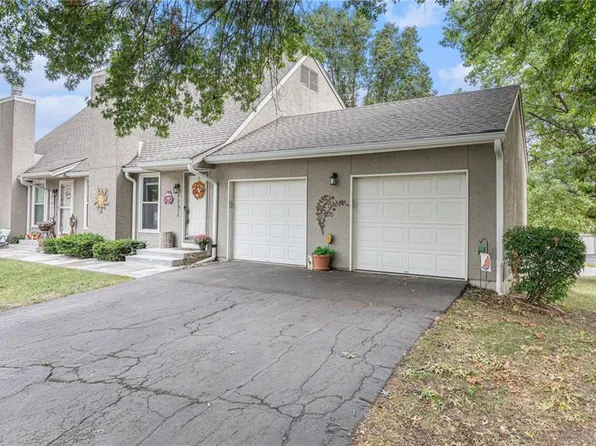 12315 W 107th Ter, Overland Park, KS 66210