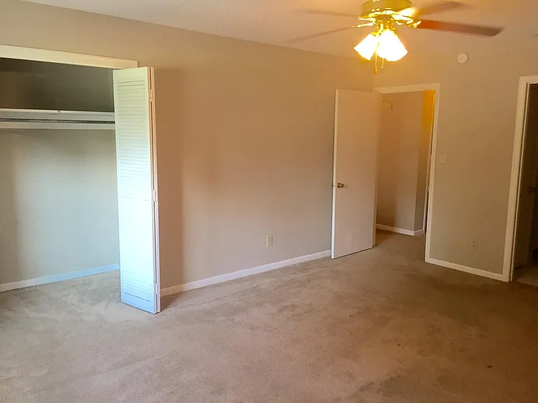 733 E College Ave — Photo 8