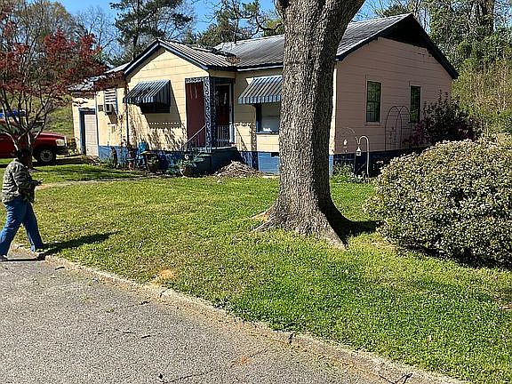 2nd image of 2101 28th Ave