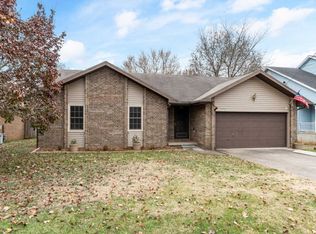 2334 E Harrison St, Springfield, MO 65802