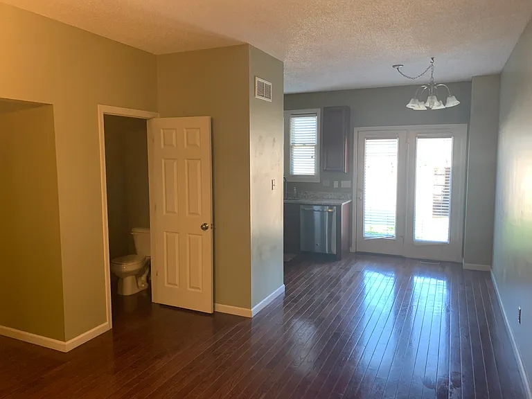 3584 N New Town Ave — Photo 6
