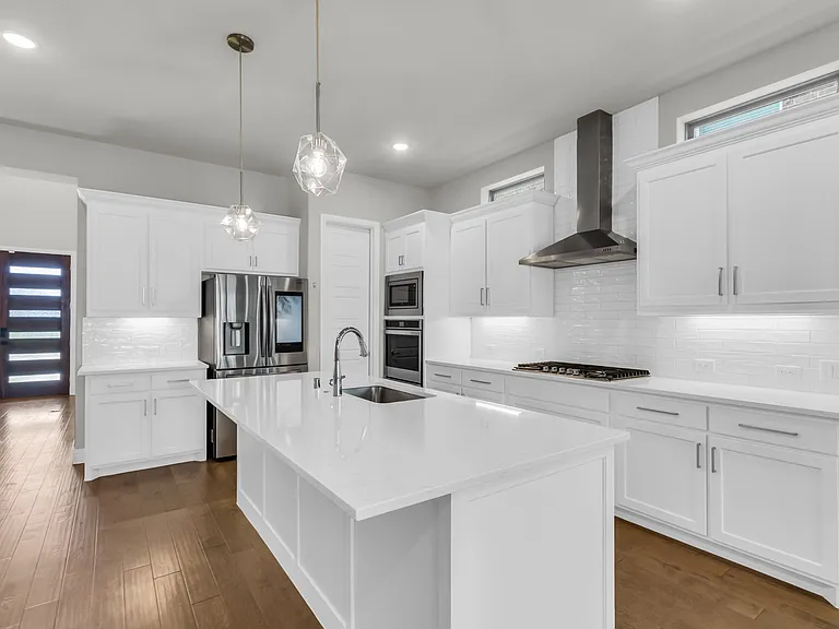 6657 Barnes Dr — Photo 7