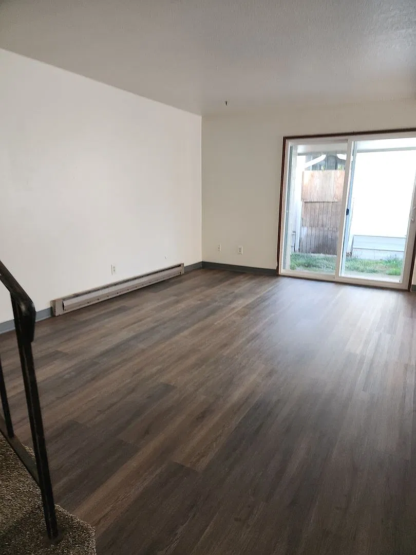 2-Bedroom 1.5 Bath Townhome — Photo 3