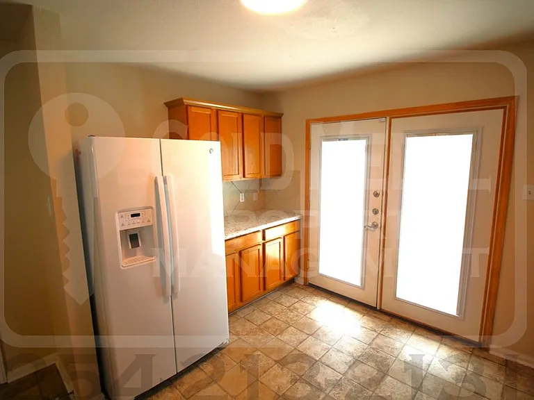 505 Perseus Dr — Photo 8