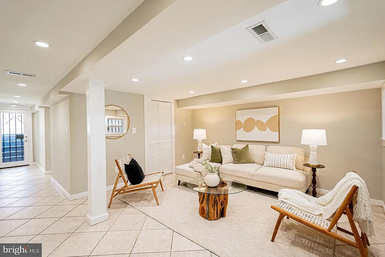 1 bed, 700 sqft, $1,800 — Photo 3