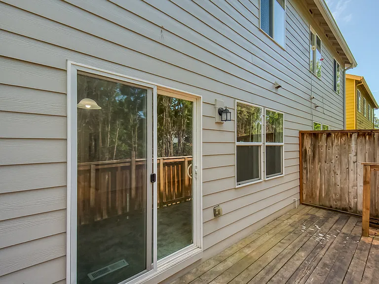 4857 SW 141st Ave — Photo 26