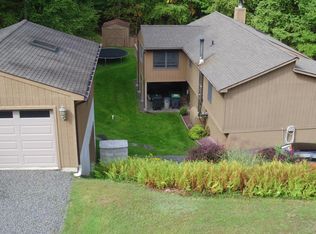 103 N Forrest Dr, Milford, PA 18337