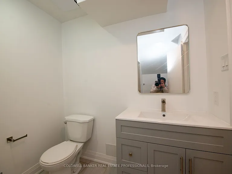 8 Nootka Cres #LOWER — Photo 6