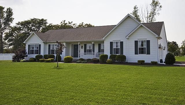 2nd image of 5 Raccoon Creek Rd