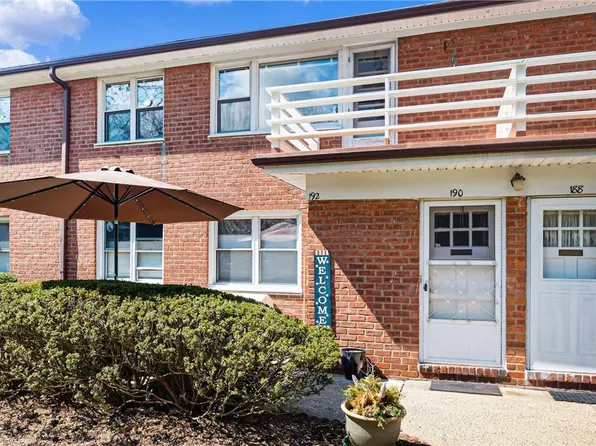 190 S Buckhout Street #190, Irvington, NY 10533