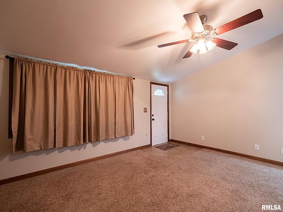 3rd image of 116 Orchard Ave