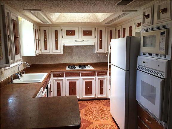 4th image of 1209 Mimosa Cir