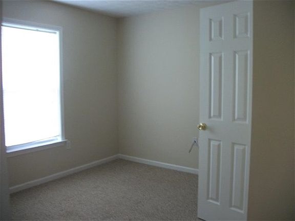 4th image of 102 S Osprey Ct