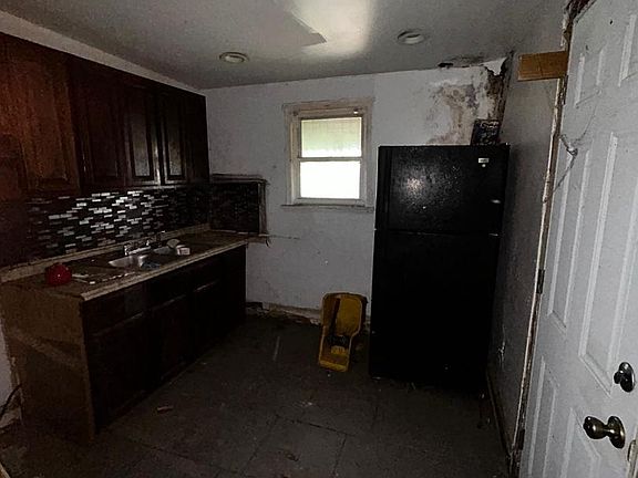 3rd image of 2119 N 28th St