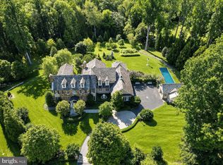 9698 Mill Ridge Ln, Great Falls, VA 22066