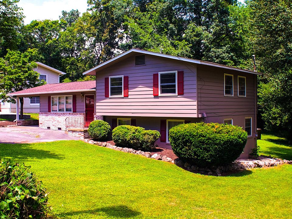 1st image of 4305 NW Myrtlewood Dr