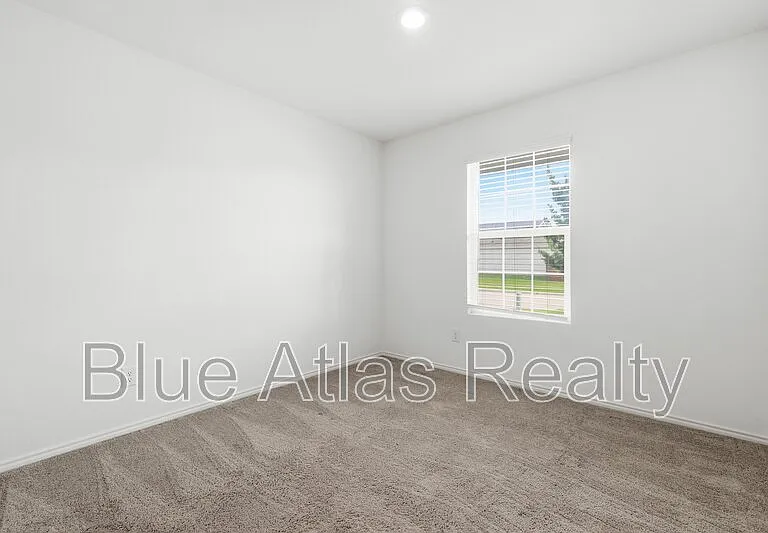 510 Olmstead Dr — Photo 13