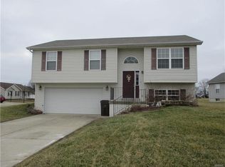 250 Derek Dr, Hawk Point, MO 63349