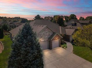 1906 E Highview Dr, Ozark, MO 65721