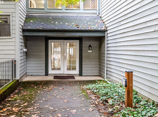 8847 SW Brightfield Cir, Portland, OR 97223