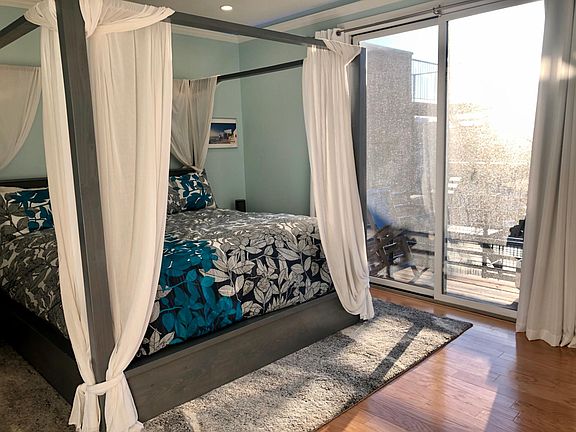 Master Bedroom - 16x12 plus massive walk in closet