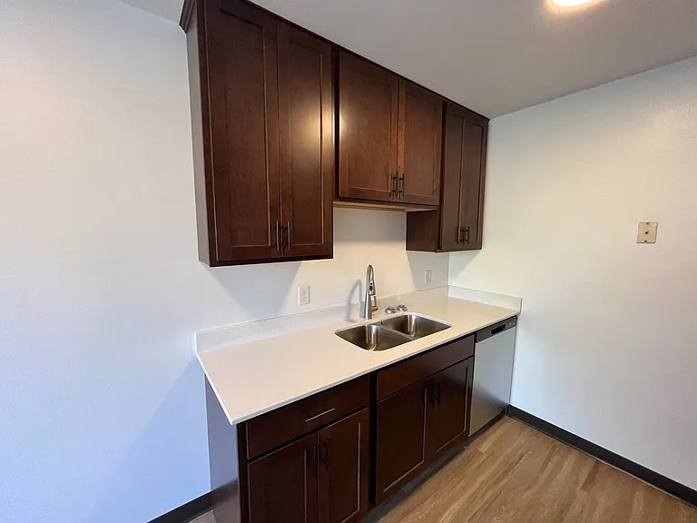 2832 Humboldt Ave S — Photo 17