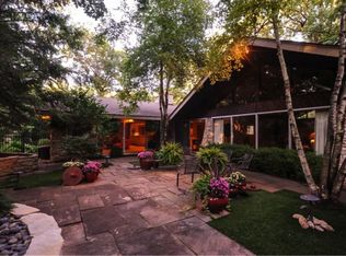 546 Timber Ln, Lake Forest, IL 60045