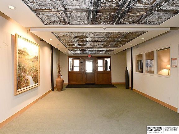 3rd image of 105 S 9th St APT 512