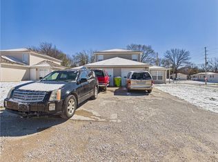 217-219 Truman St, Knob Noster, MO 65336
