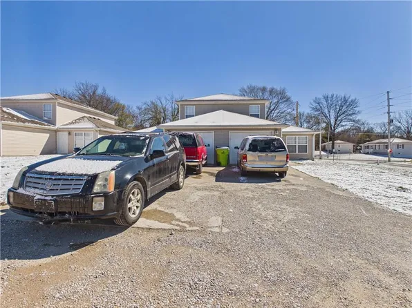 217-219 Truman St, Knob Noster, MO 65336