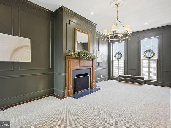 4th image of 322 2nd St SE