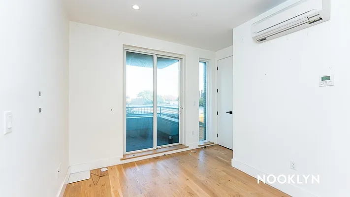 Rented by Nooklyn NYC LLC | media 42