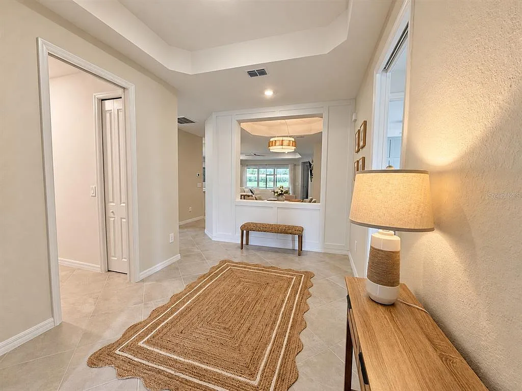 4 bed, 2.0 bath, 2250 sqft, $10,500 — Photo 2