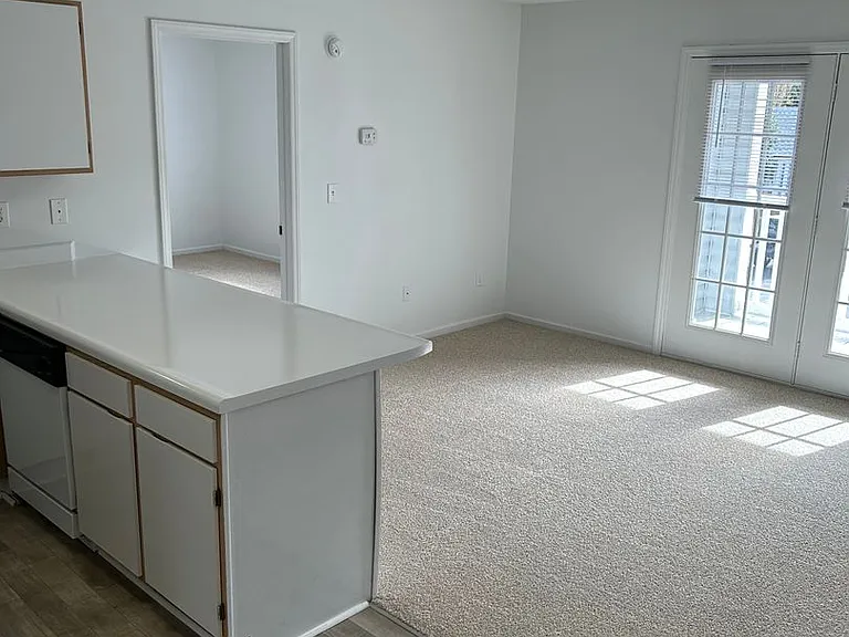 Arlington Apartments — Photo 69