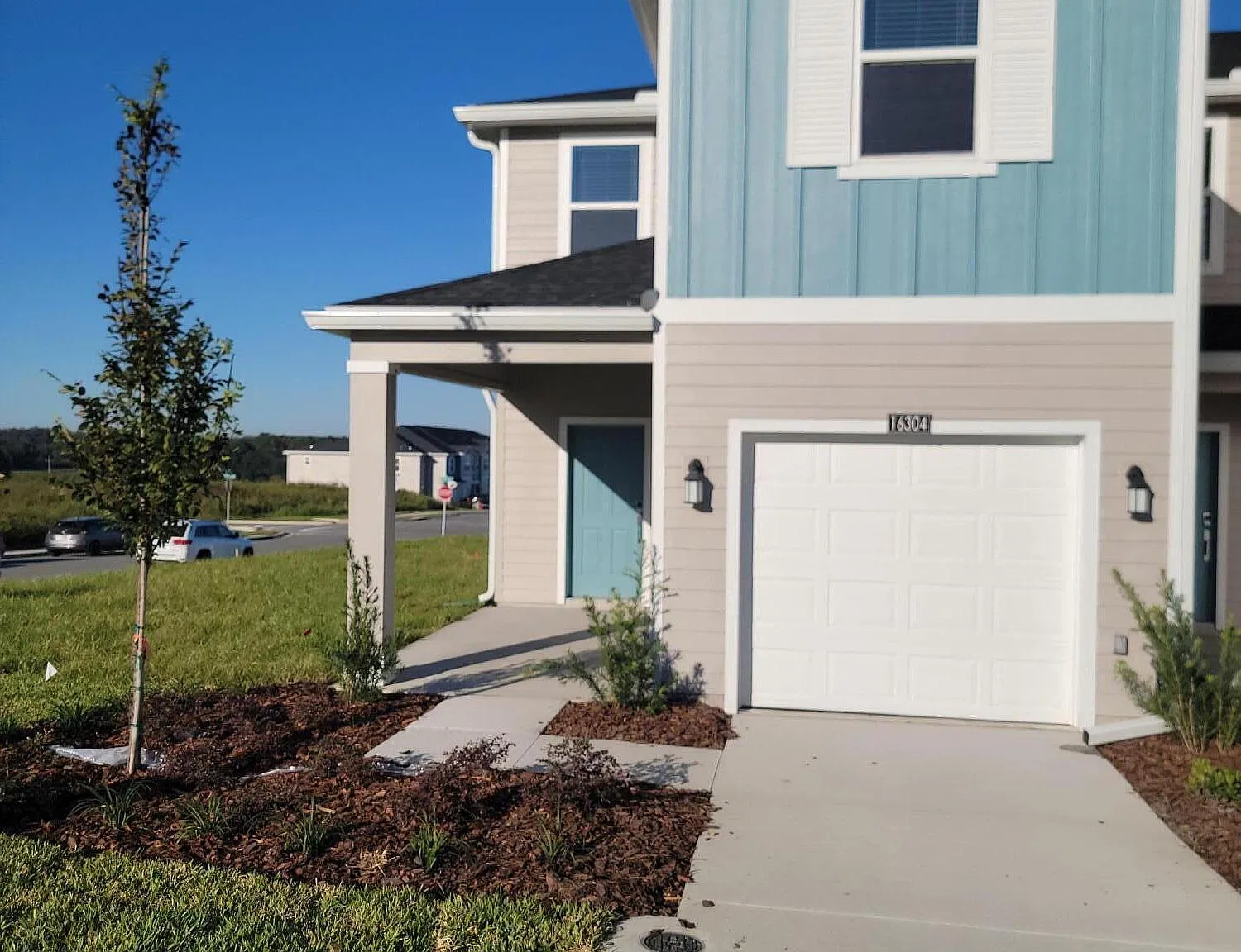 3 bed, 2.5 bath, 1752 sqft, $1,975 — Photo 1