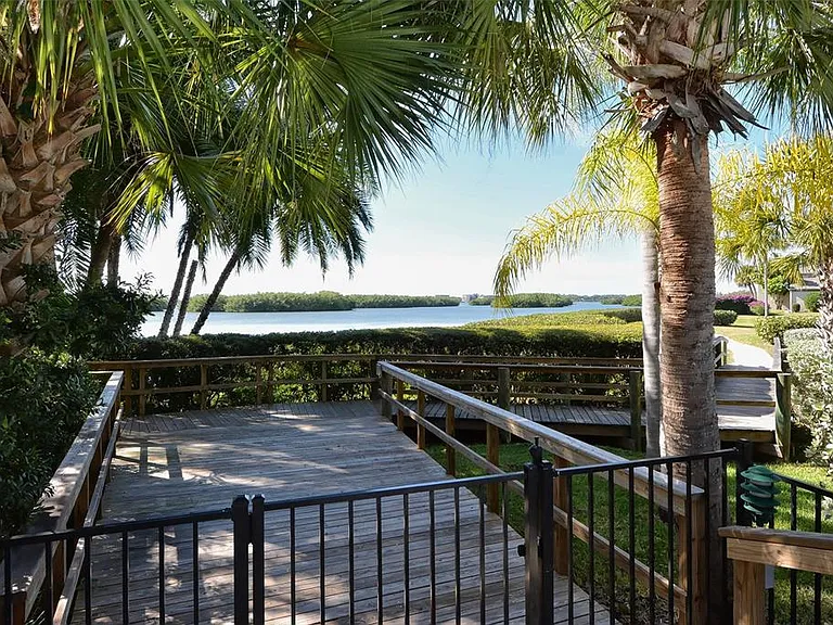 1601 Pelican Point Dr #HA212 — Photo 44