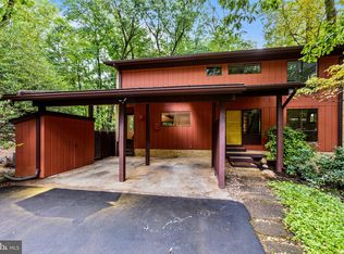 2103 Lirio Ct, Reston, VA 20191