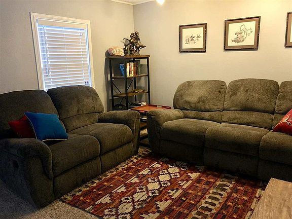 4th image of 210 Kody Dr