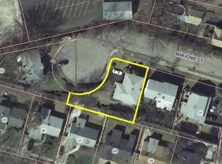 8 Marjorie Ct, Valley Stream, NY 11581