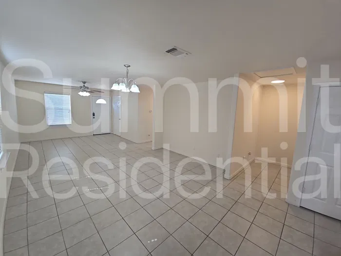 2 bed, 2.0 bath, 900 sqft, $1,295 — Photo 4