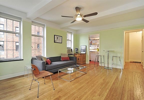 3rd image of 405 W 23rd St APT 6B