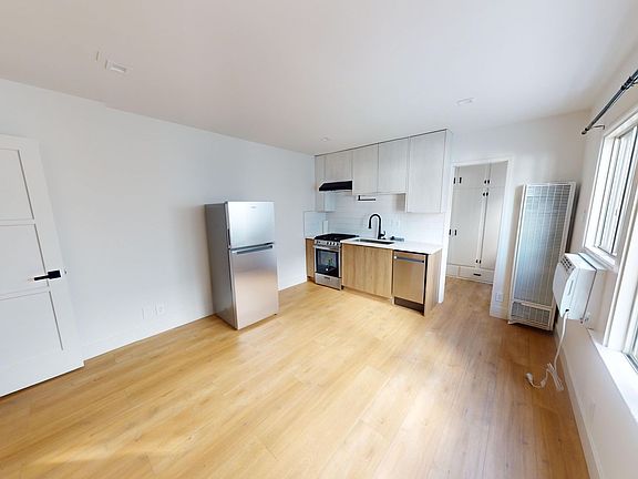 4th image of 139 N Beachwood Dr APT F