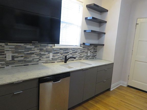 2nd image of 403 W Elsmere Pl APT 5
