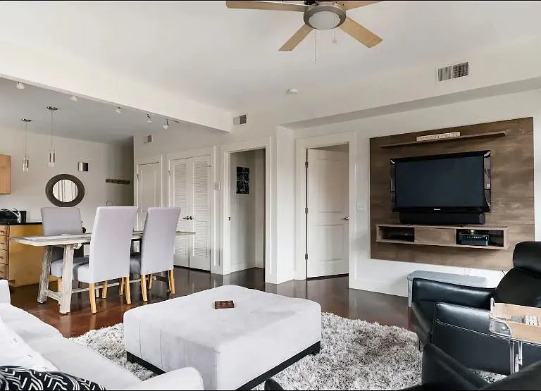 817 3rd Ave N #204 — Photo 5