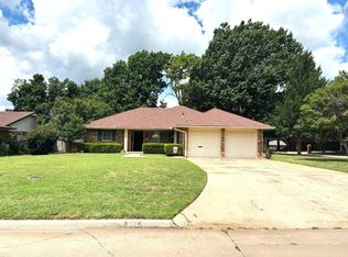 1107 N Harville Rd, Duncan, OK 73533