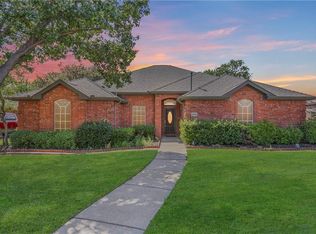 3905 Harvest Glen Dr, Denton, TX 76208