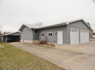 1302 Jack Oak Rd, Cassville, WI 53806